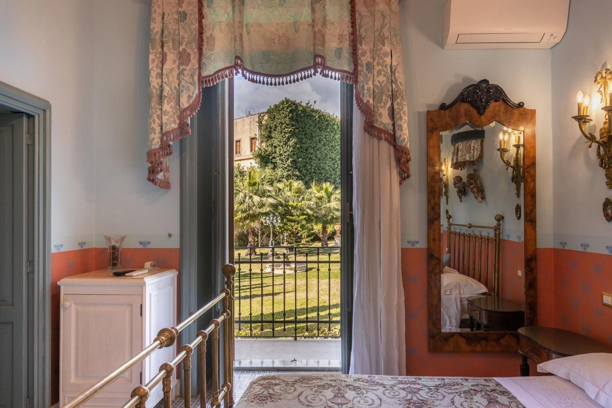 Deluxe Double Room Garden View,1563477742:JPEG